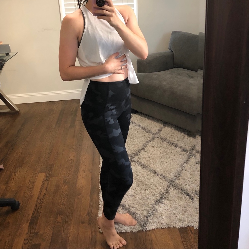 Yogalicious Dark Gray camo print leggings - M